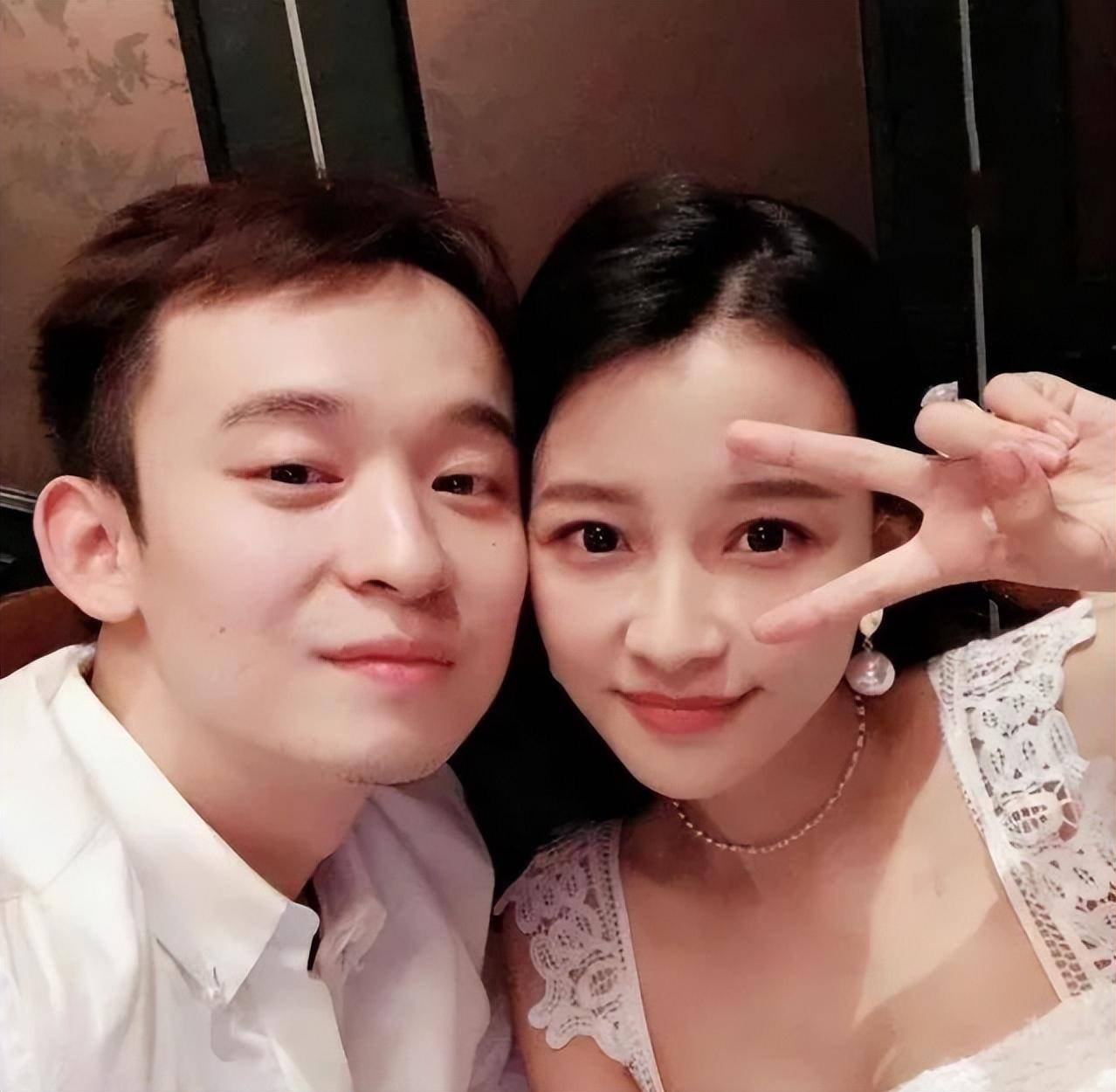 不过"低调就安全"这个定律,被和张若昀唐艺昕齐名的董子健孙怡夫妻