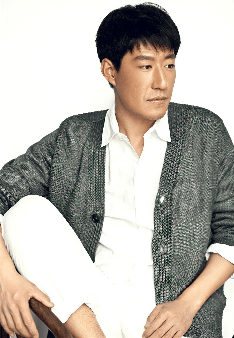 于震:二婚娶小13岁娇妻,婚后连生三胎,如今一家五口其乐融融_工作