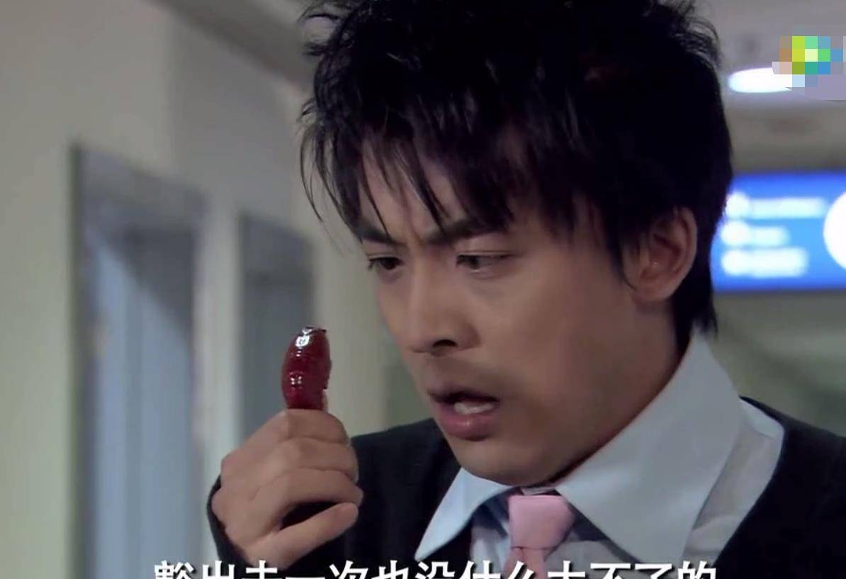 他还有一个响当当的外号叫做"张益达",李佳航更是直接喊话益达品牌方