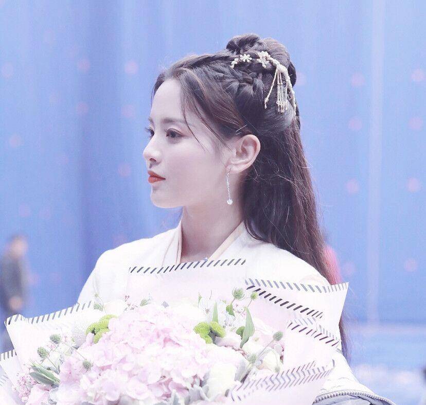 锦鲤杨超越太可爱了,怪不得那么多人喜欢她_赵丽颖_因为_时候