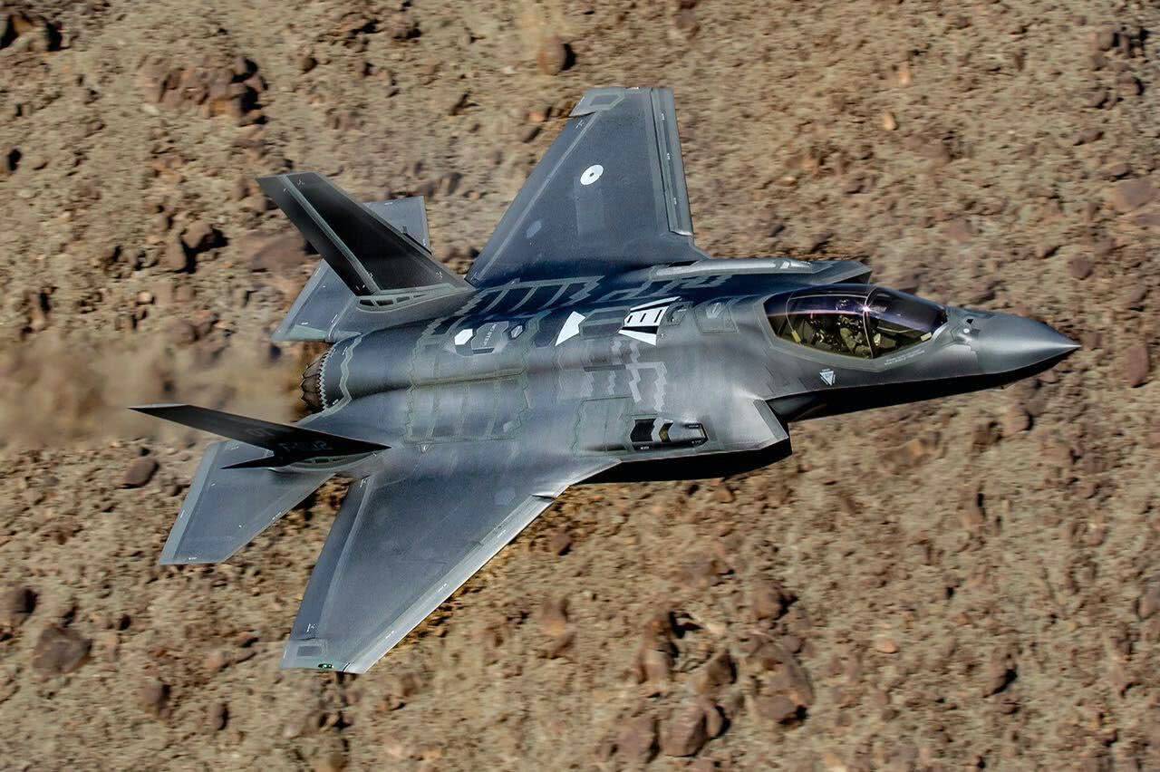 在歼20阴影下的日本f35,到底有多憋屈?_方面_隐身战斗机_问题