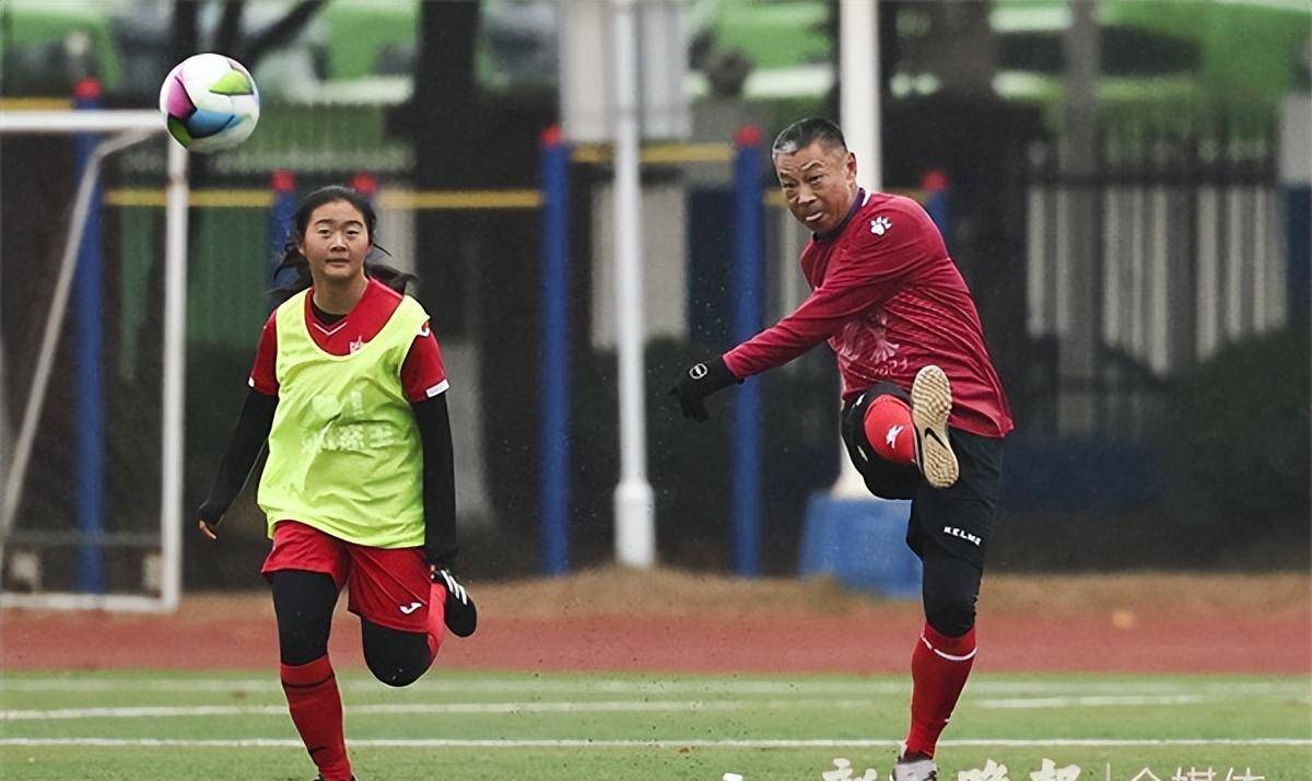 逐梦不停歇,墨西哥世青赛40周年83国青队员相聚上海_比赛_李华筠_足球