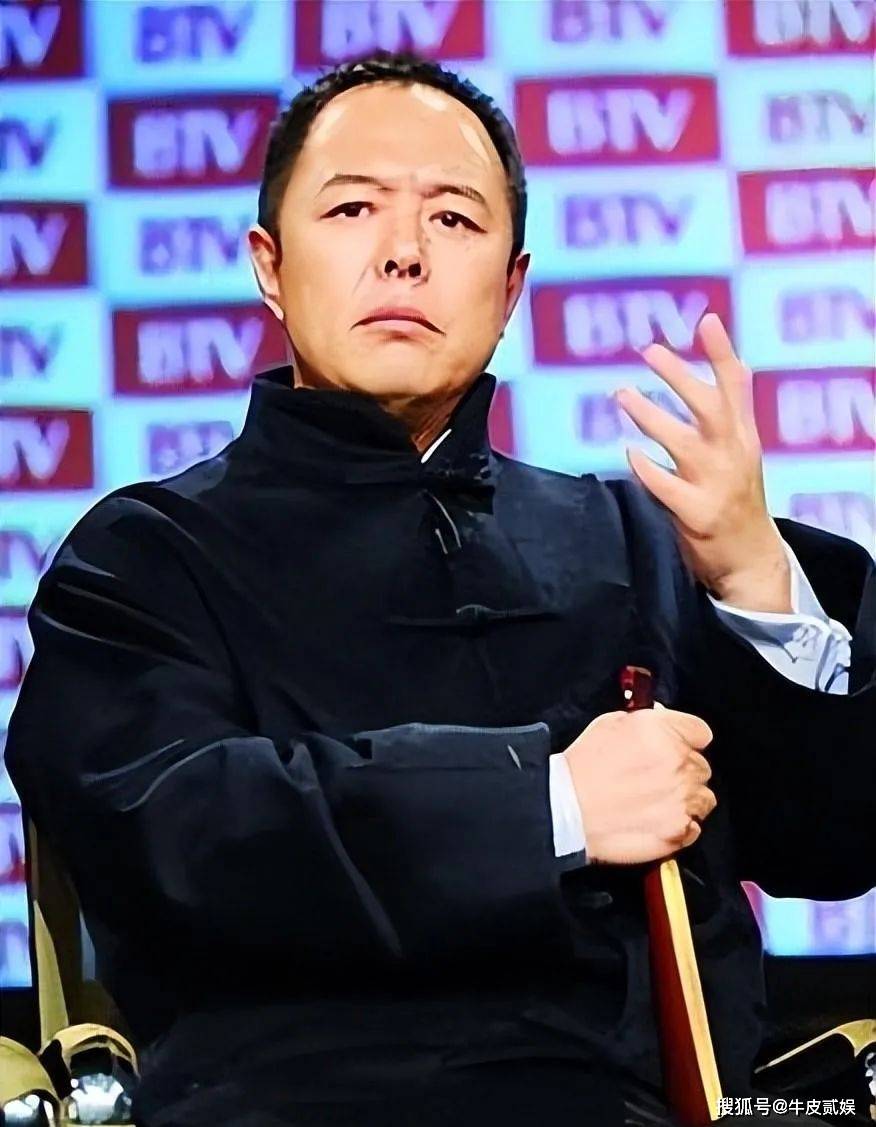 赵薇红了,林心如红了,范冰冰也红了,就连饰演"皇阿玛"的张铁林也红了.
