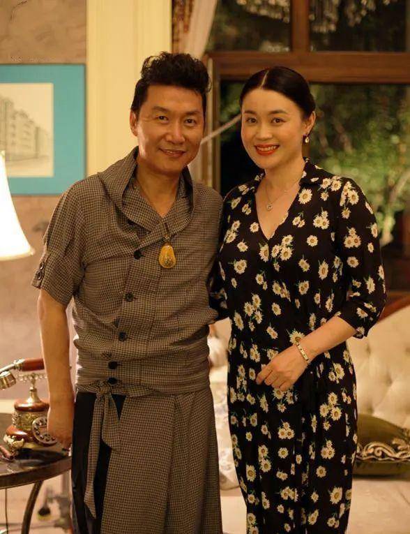 赵本山女徒弟关婷娜太狂野了!