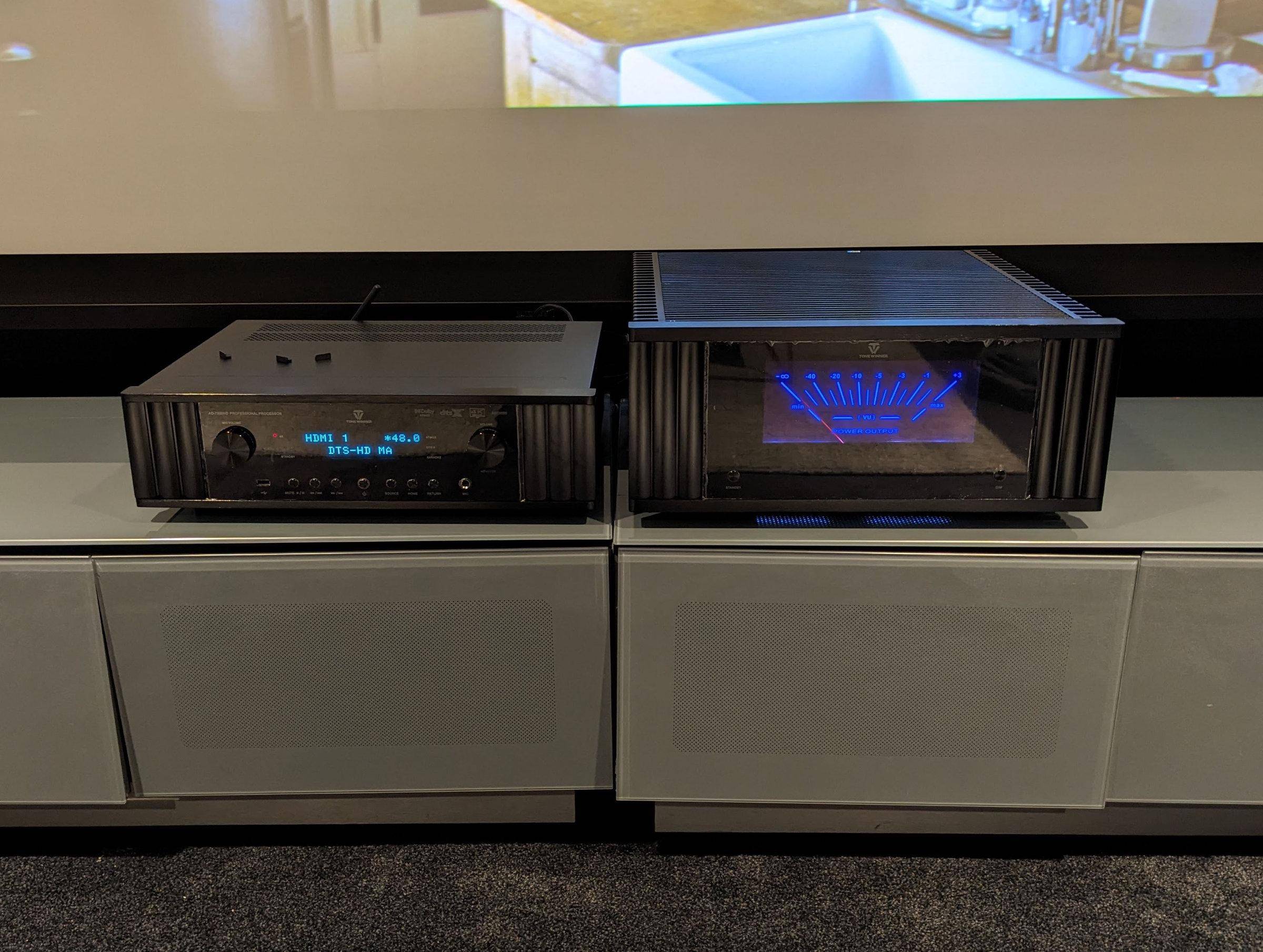 其他大功率功放在中等音量下会显得反应迟钝,费力不讨好,而 ad-7300pa