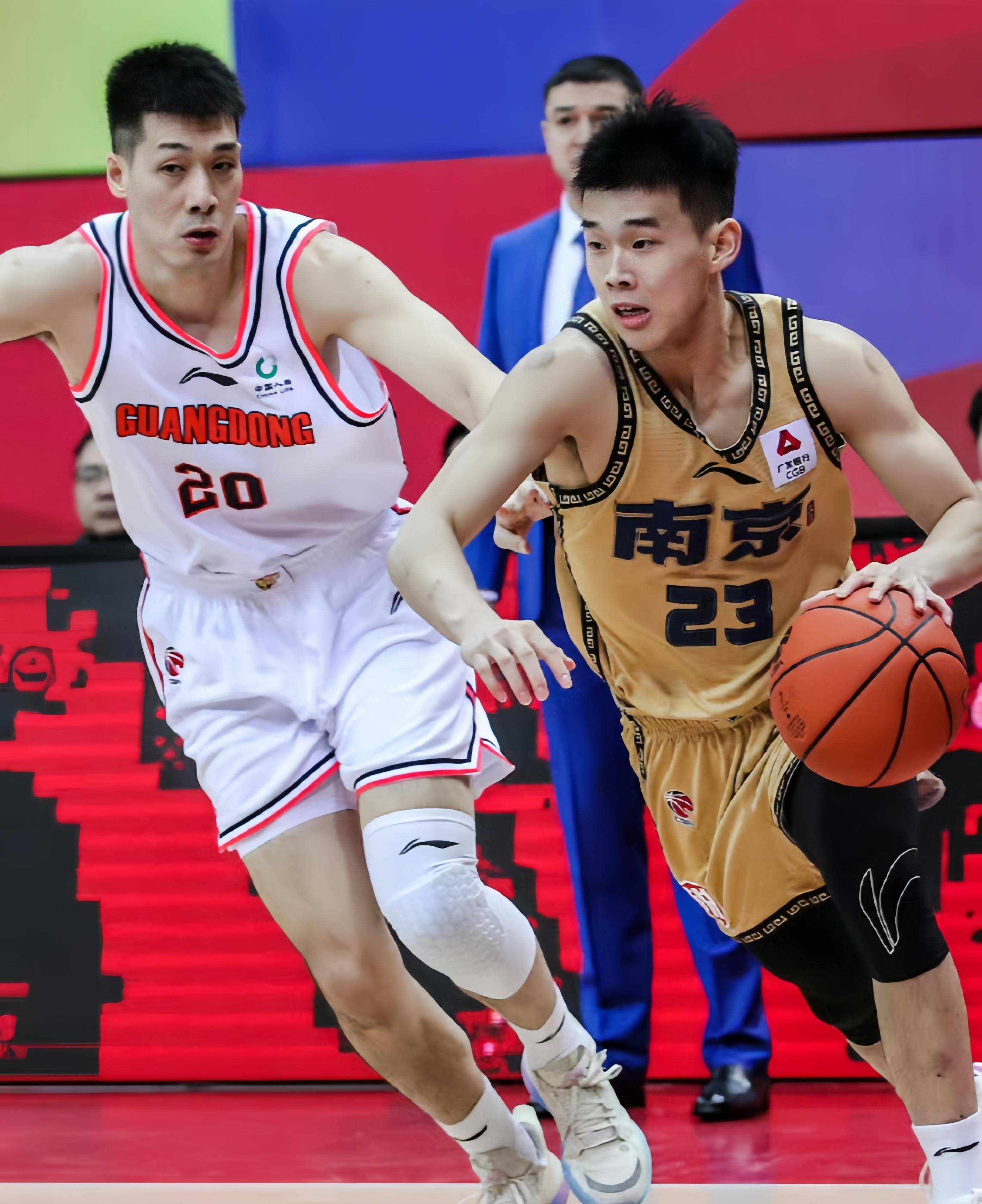 广东对同曦,胡明轩对位林葳,央五播北京战广州_比赛_崔永熙_得分