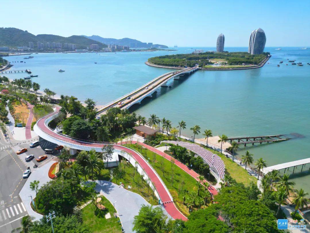 湛蓝"一条线"串起三亚四大海湾~_旅游_公路_环岛
