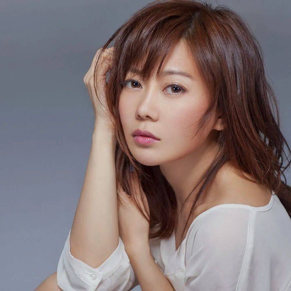 凭tvb剧入屋靠商演维生_胡琳_专辑_爵士乐