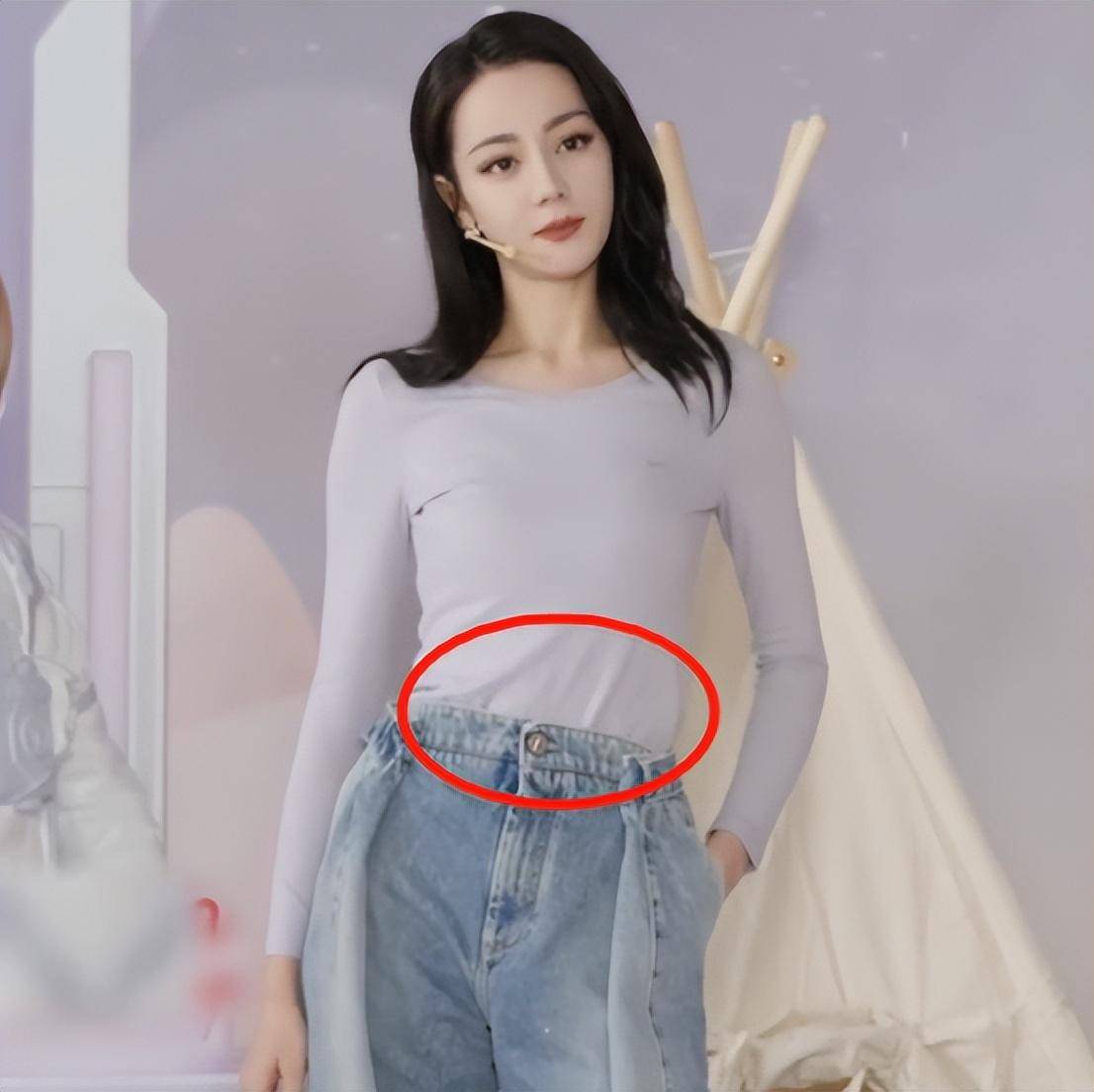 两个大瓜,迪丽热巴破怀孕传闻,某导演选角要求女演员陪睡_网友_直播