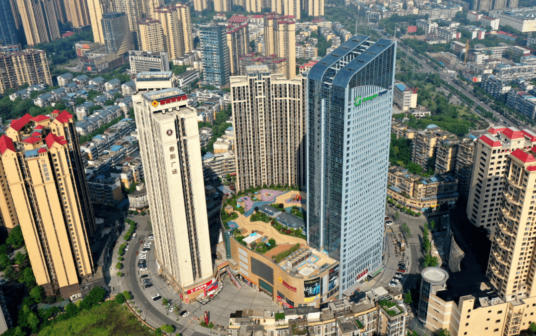 眉山春熙广场1栋,地下车库项目位于东坡区,总建筑面积为23.