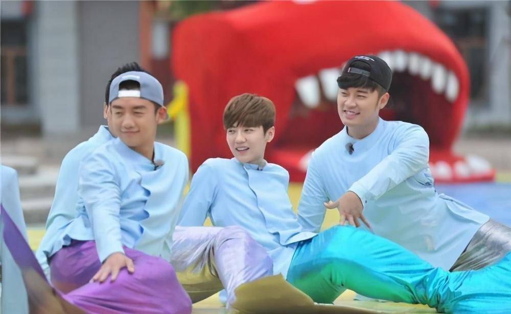 陈赫罕见晒老婆张子萱照高调秀恩爱,新作《瞄准》演技备受好评_曾小贤