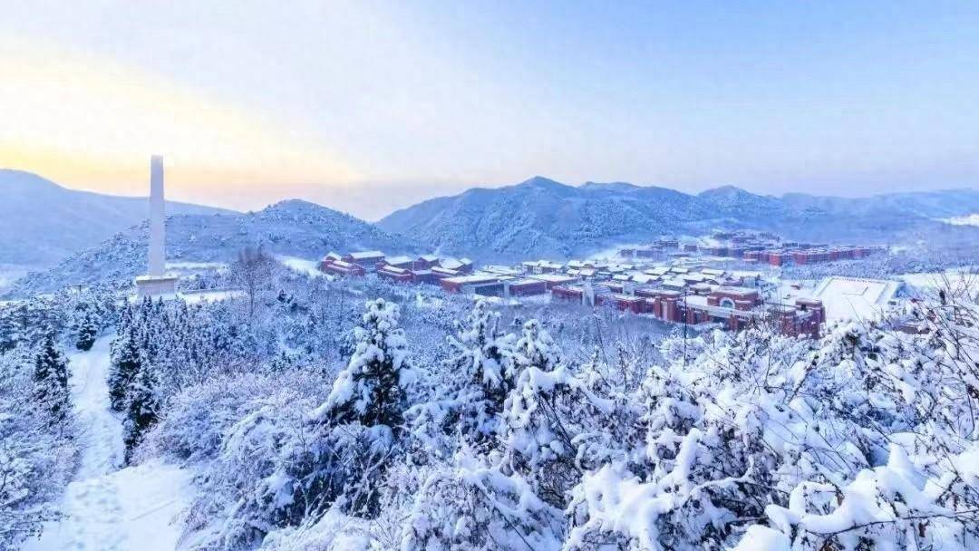 活動期間,銅川市精心籌備的照金國際滑雪場,玉華宮滑雪場,薛家寨景區