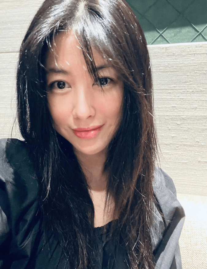 看看她饰演的马夫人和教主夫人就知道_拉波·埃尔坎_音乐_演技