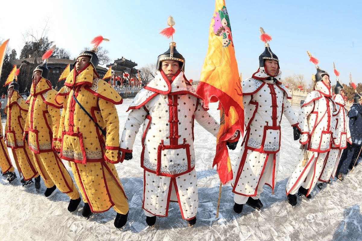 如履薄冰形象图片