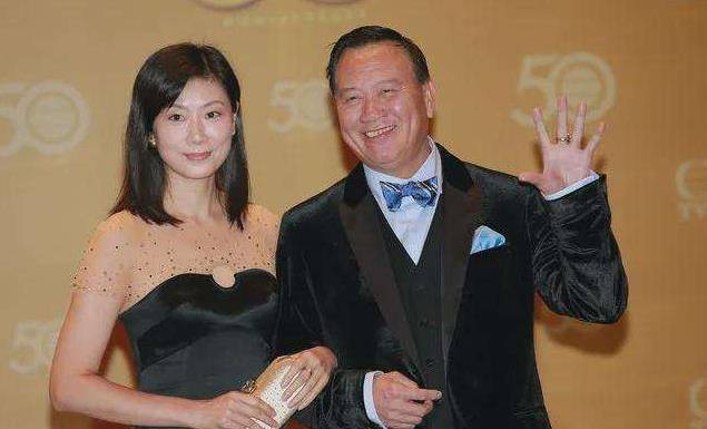 "大哥"万梓良:情断恬妞,征服3个女人,最后成了河南女婿_邓萃雯_周星驰