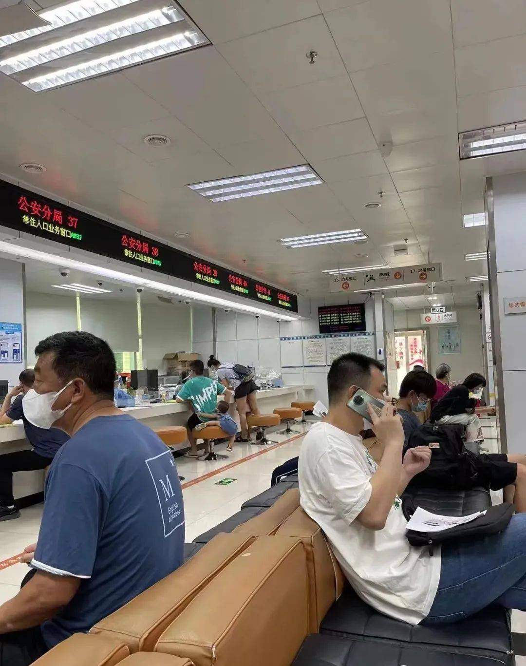 4,结婚证,离婚提供离婚证和离婚协议原件;3,公司资料:营业执照复印件