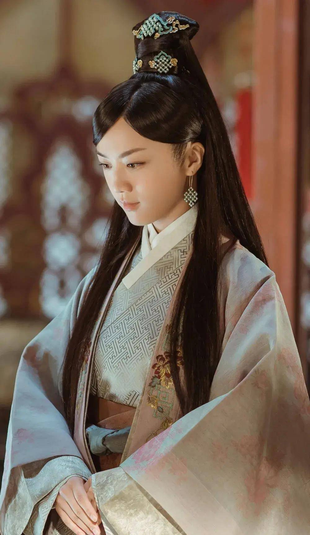 女神汤唯都hold不住的古装造型,她凭什么就能扮出灵动?