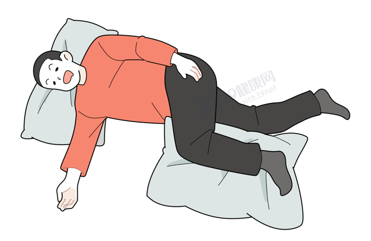 一觉醒来,他四肢瘫痪:2种最舒服的睡觉姿势,正毁掉你的脊椎_患者_腰椎