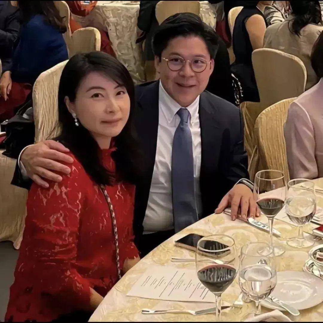 希望霍启刚郭晶晶夫妇能够形成正面的名人效应,让更多的明星或名人