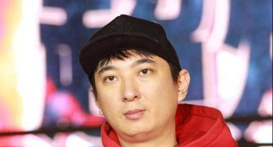 王思聪得不到女人,一口面包嚼84下,凭什么把中东土豪迷的团团转