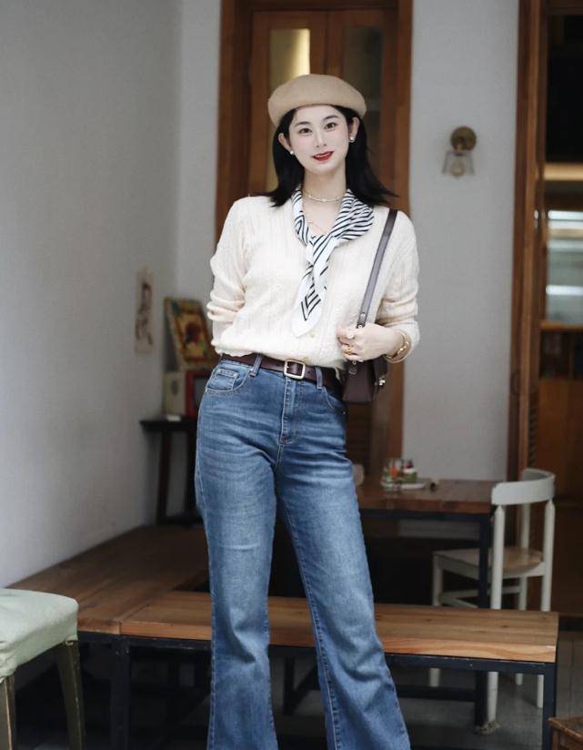 看了流金岁月朱锁锁的穿搭,才发现:每套时髦有气质,照穿也美_连衣裙