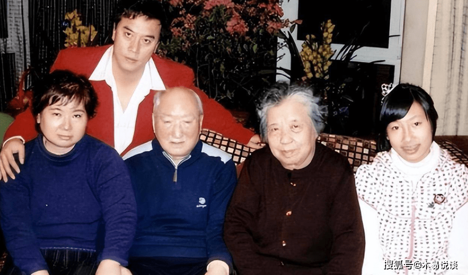 他是陈佩斯妹夫,赵云的饰演者,为照顾病妻一家息影,如今后悔吗_张山