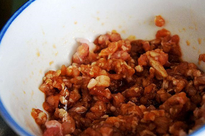 冬天多吃老豆腐,老人孩子补钙又健脑,加点它香辣十足(图5) 冬天多吃老豆腐,老人孩子补钙又健脑,加点它香辣十足(图5)