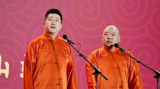 德云社张鹤伦深夜发文,得到郭德纲盛赞,网友:真不愧是张力捧_观众