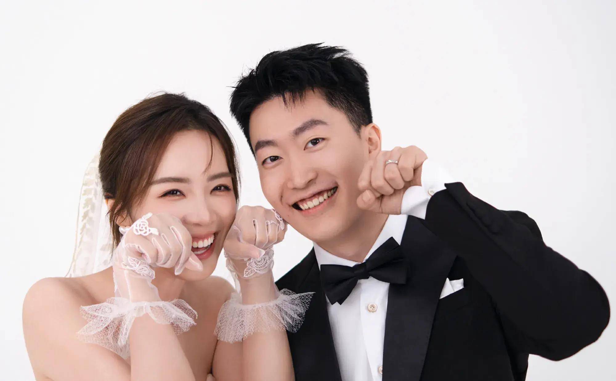 电竞主持管泽元余霜上海大婚,伴郎伴娘团曝光,开席30桌_婚礼_网友