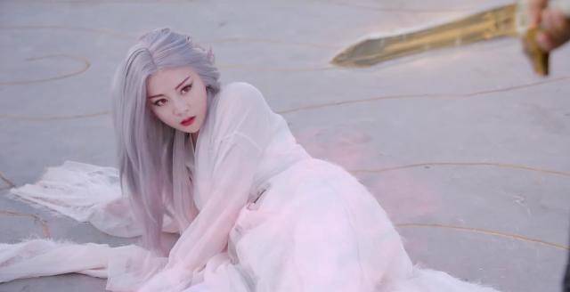 《从前有座灵剑山》老板娘风铃身份可疑,薛伯仁对她的确是真爱_海云帆