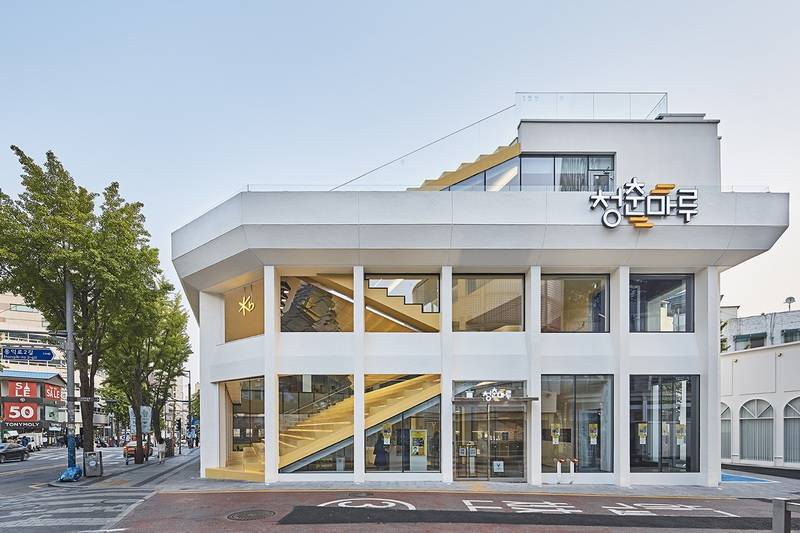 韩国弘益大学的综合排名虽然在世界高校中不甚亮眼,但是单科排名一直