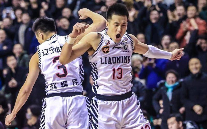 辽篮双子星郭艾伦赵继伟双喜临门!张镇麟送祝福!_比赛_辽宁_收获