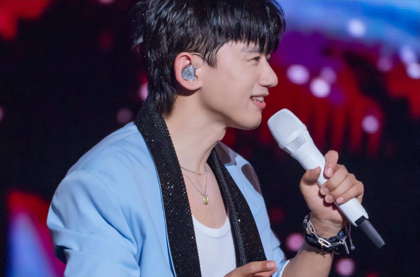 张杰武汉巡演加五场!粉丝:已造谣!莫辜负_演唱会_感觉_动态