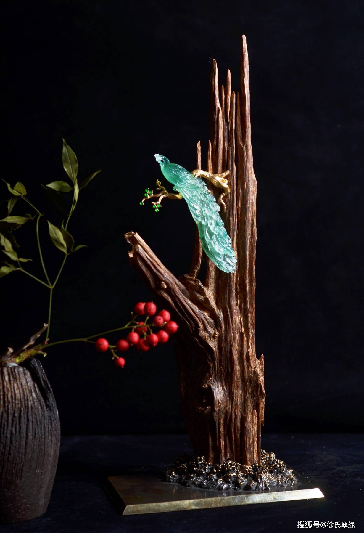 玉雕新作雀之灵孔雀临枝呈祥家兴财旺情浓