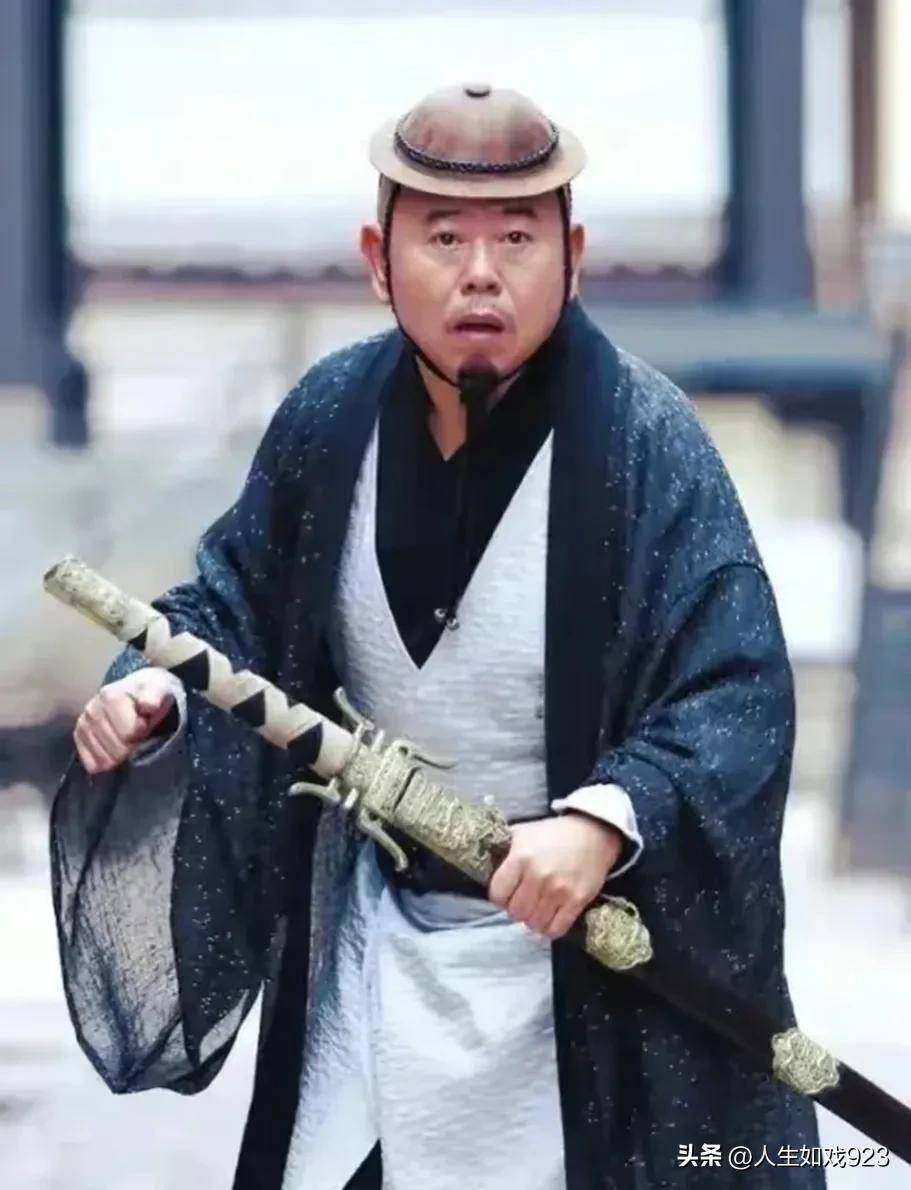 潘长江演宋江,这是按照连环画《投降派宋江》里面的人物形象在拍