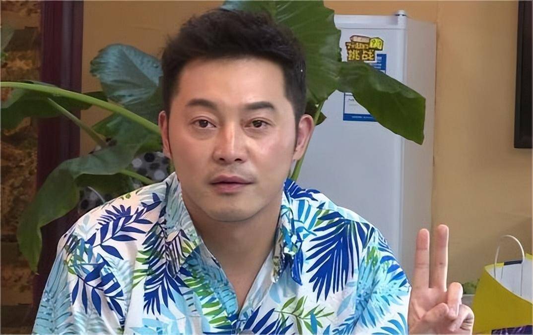 杨洋,同是军艺校草,沈腾,沙溢已成大叔,唯你始终被时光偏爱!