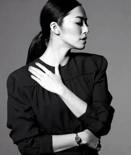 大嘴美女姚晨,笑得激情,张扬而又无所顾忌,简直是肆无忌惮_气质_笑容