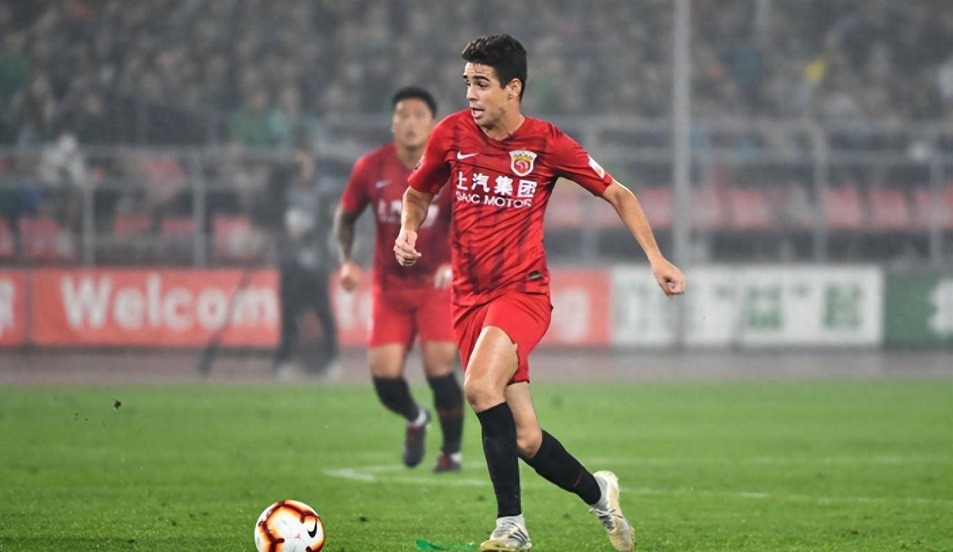 曾在巴萨队踢主力,巅峰期身价过亿_保利尼奥_亚冠_球迷