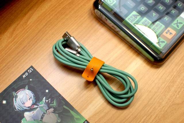 潮物分享:珂芝上新Z98 IP定制款机械键盘,二次元爱好者必入