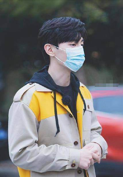 《密室大逃脱2》开始录制,杨幂邓伦黄明昊现身,魏大勋将缺席?