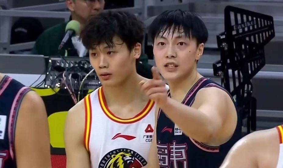 徐昕18分17篮板7封盖,广东男篮力克吉林,徐杰24 5胡明轩17分!