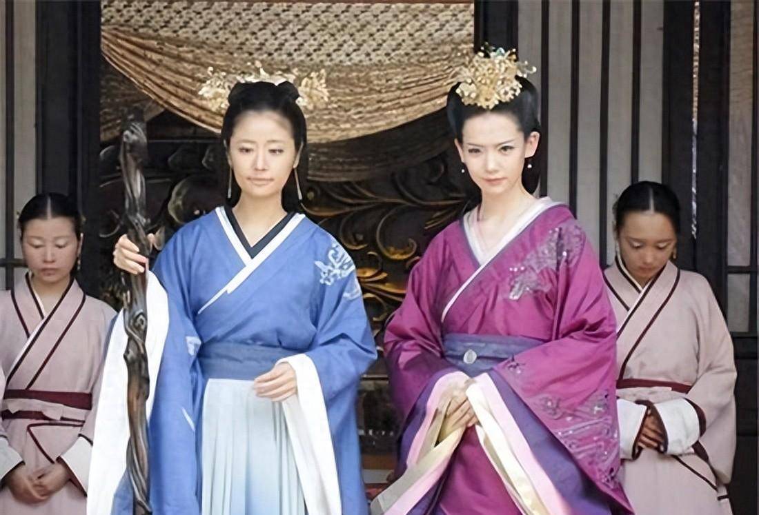 第一个因"吐口水而倒霉的妃子,儿子自杀,太后梦碎_李艳_因为_举动