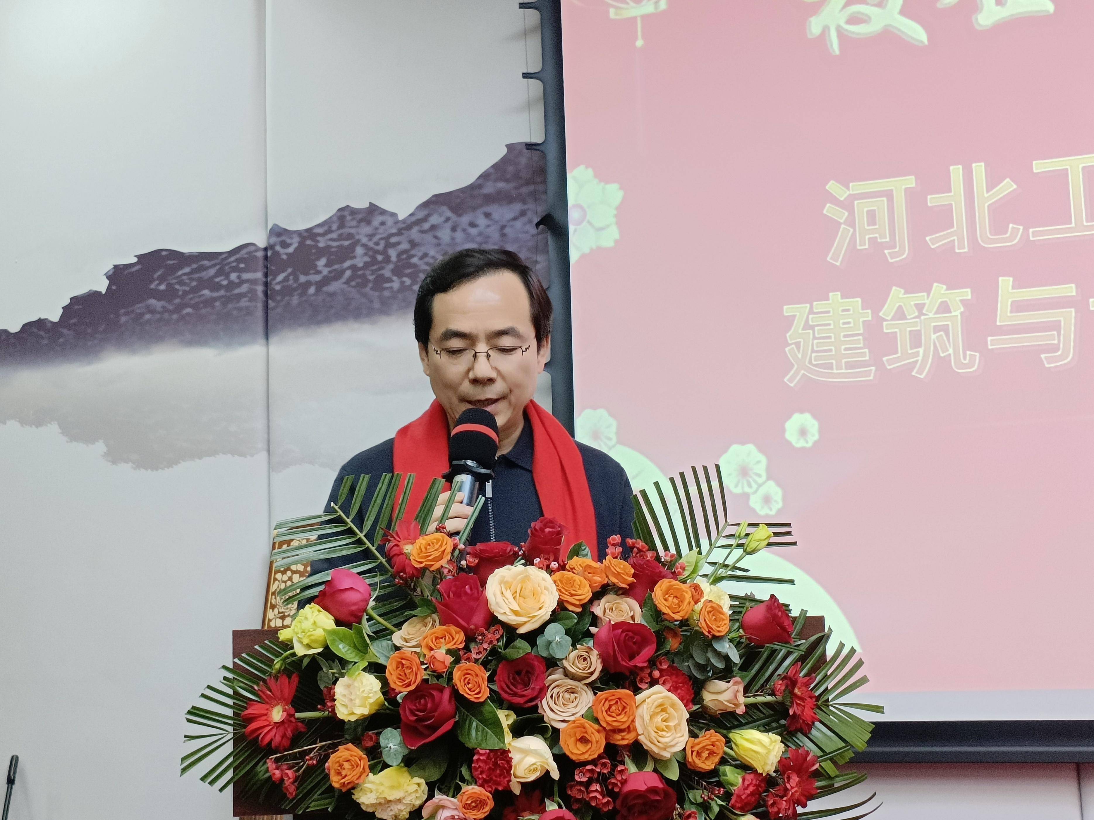 姜新佩,校企合作与社会服务部部长王俊昆,土木与建筑学院院长王明生