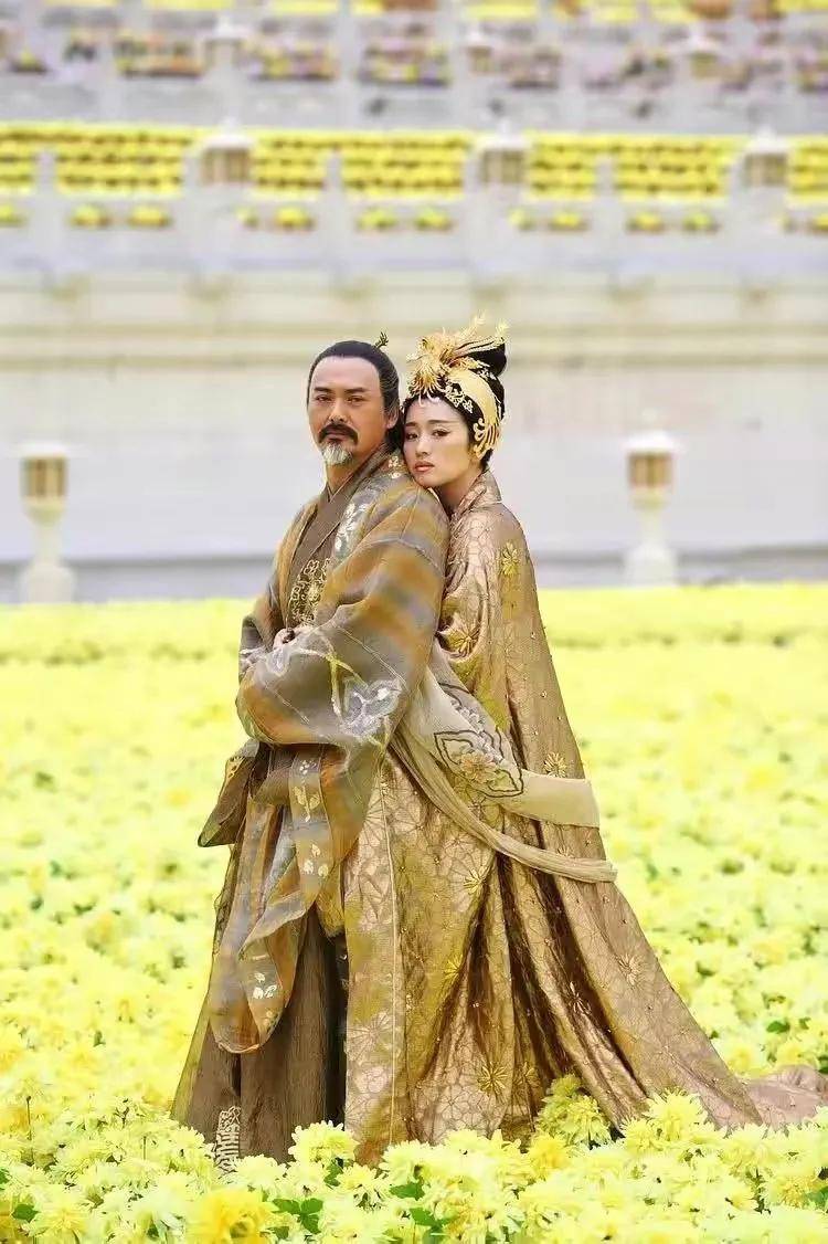 6亿,为巩俐拍摄《满城尽带黄金甲》_肖华_因为_周润发