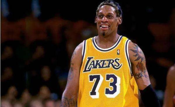 公牛功臣罗德曼签名球衣到底值多少钱?