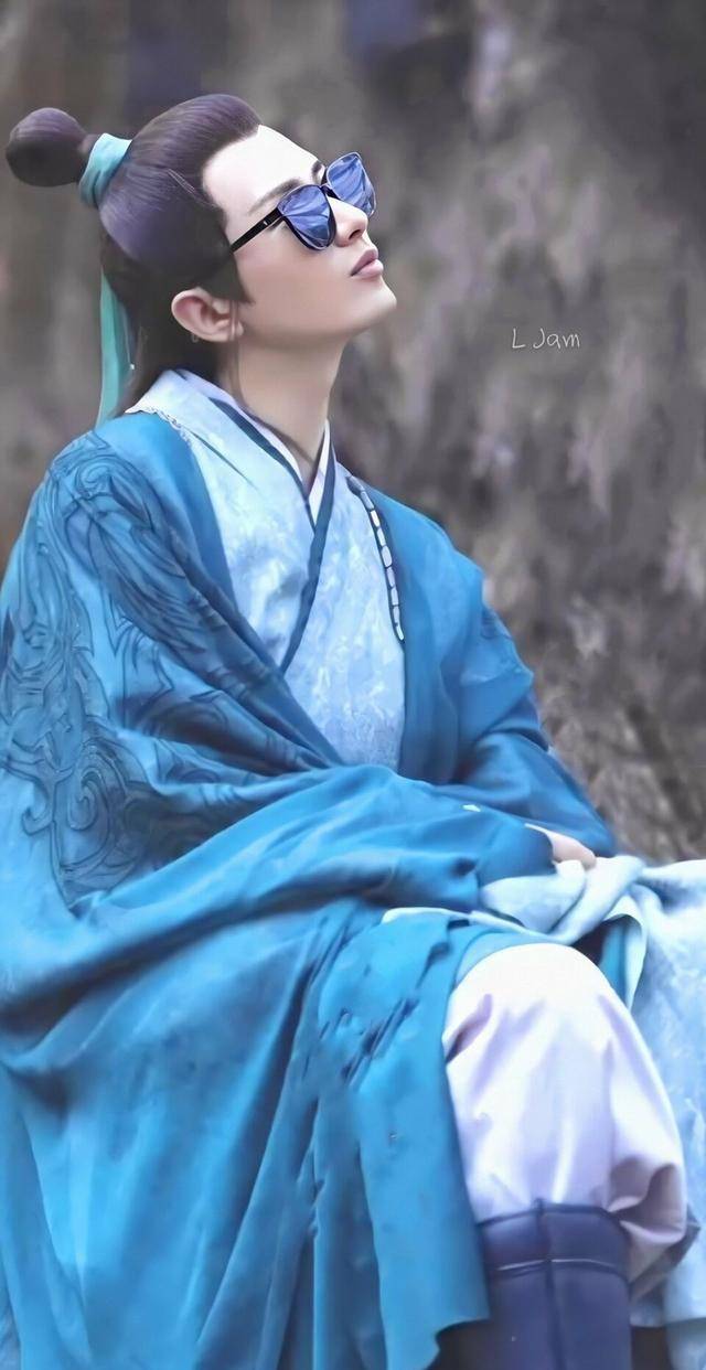看到网友p的司凤表情包,网友:他竟然比腾蛇还搞笑!_琉璃_时候_矛头