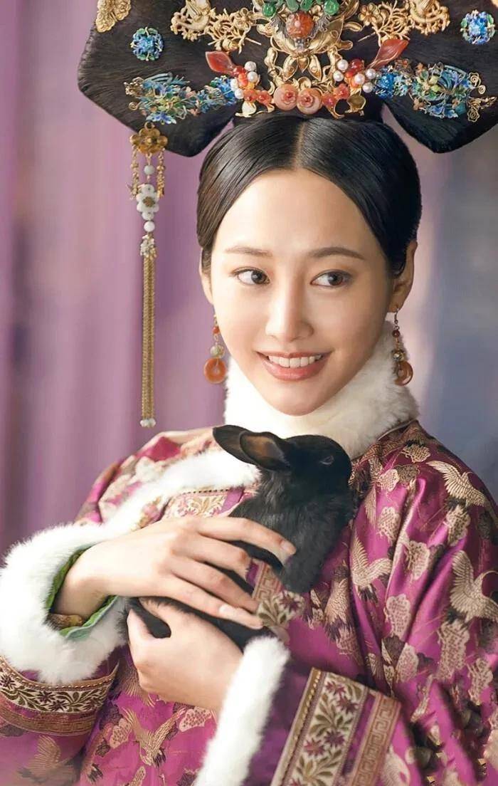 李纯--《如懿传》何泓姗--《如懿传》谭松韵--《甄嬛传》蔡少芬