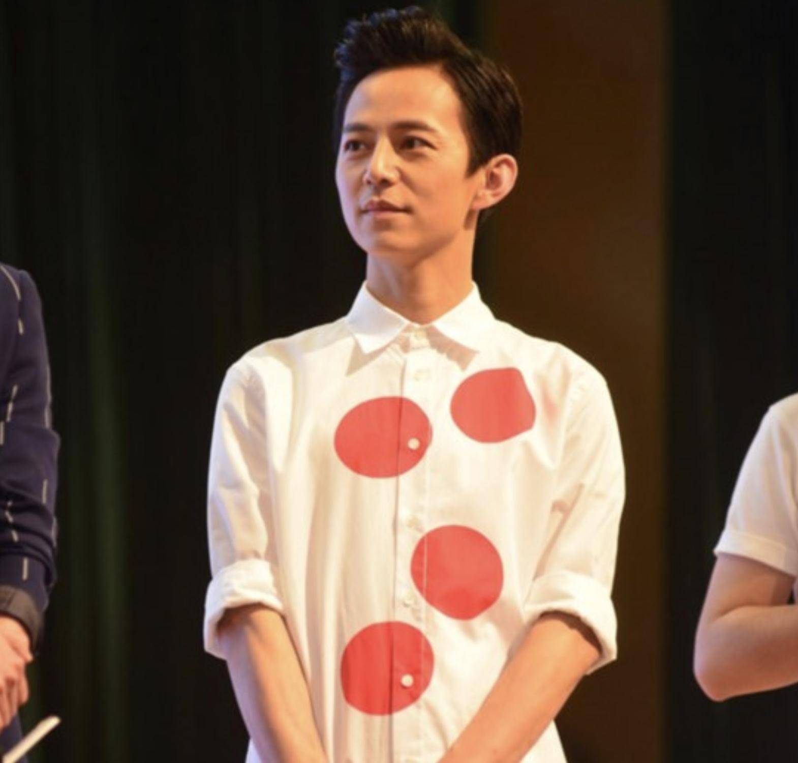 8位瘦成"纸片人"的男星,皮包骨头骨瘦如柴,各有各的心酸_何炅_罗云熙