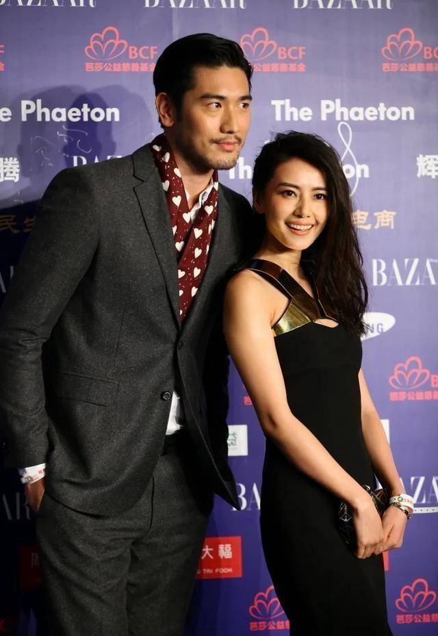 高以翔曾说过羡慕赵又廷,看到这一幅幸福美满的画面,又感动了_高圆圆