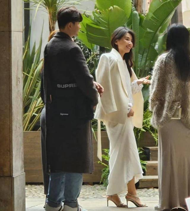 蔡依林反差大,蔡徐坤发腮,肖战全程无笑容_宋雨琦_路人_程潇